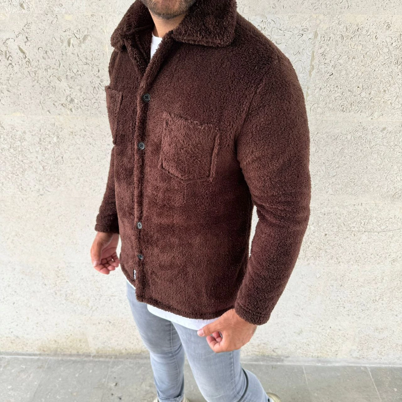 ASSEMA Erkek Pelüş Polar Hırka Gömlek - Yakalı, İlik Düğmeli, Göğüs Cepli, Yumuşak Dokulu Kışlık Regular Fit Rahat Günlük Model - Kahverengi