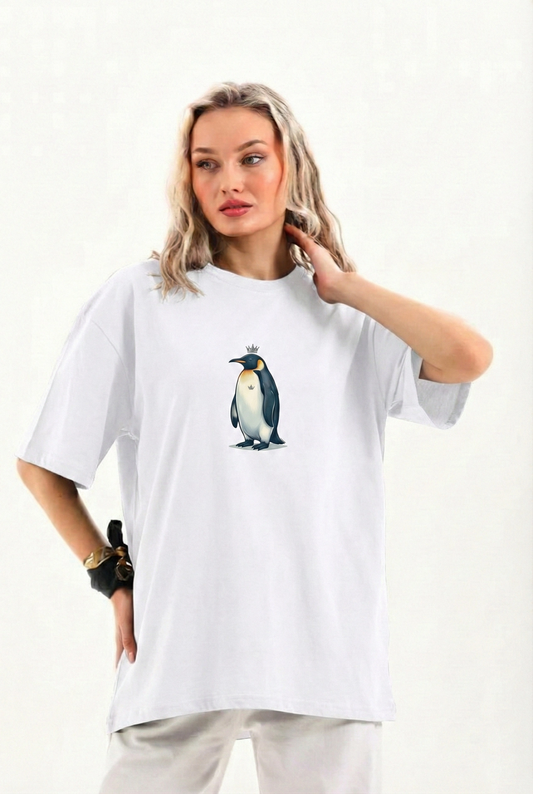 ASSEMA Kadın Oversize Tişört - Sırt Baskılı "Survivor Penguin" Temalı Felsefi Yazılı - Beyaz