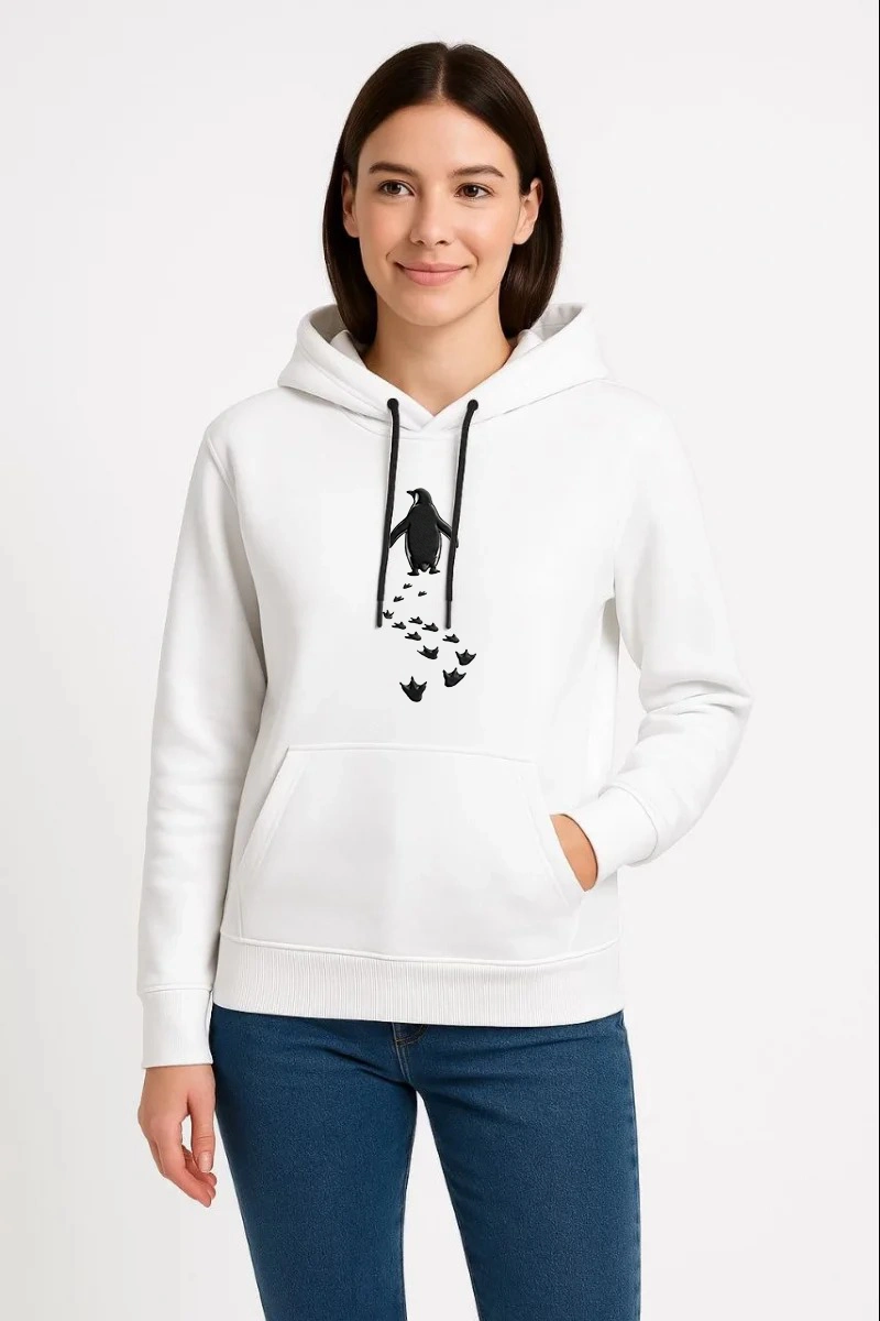 ASSEMA Kadın Nihilist Penguen Temalı Oversize Kapüşonlu Sweatshirt - Beyaz
