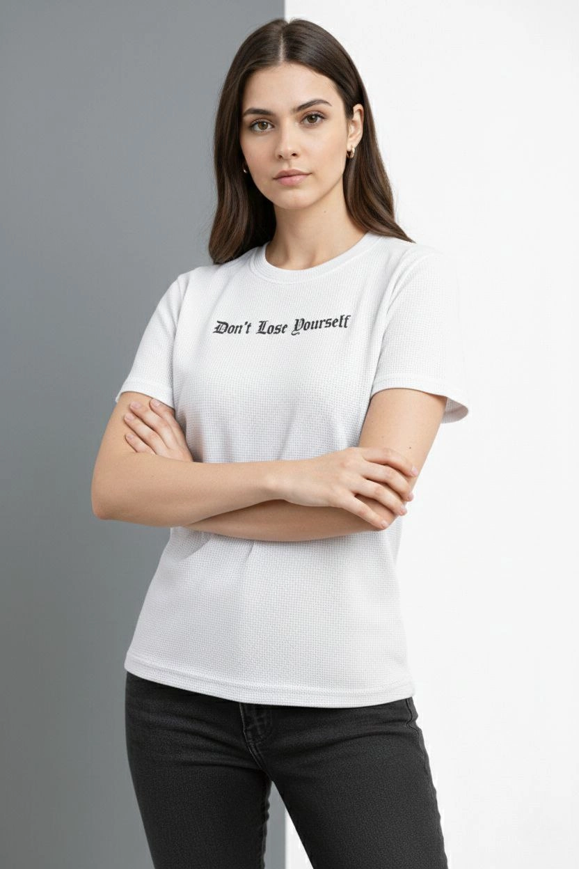 ASSEMA Kadın Wafıl Kumaş Tişört Regular Kalıp Bisiklet Yaka Baskılı Günlük Basic T-Shirt - Beyaz