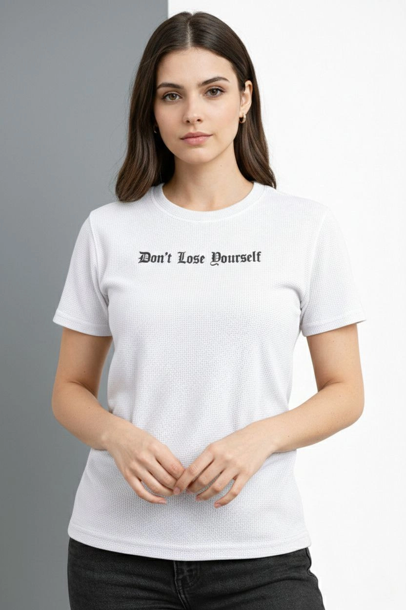 ASSEMA Kadın Wafıl Kumaş Tişört Regular Kalıp Bisiklet Yaka Baskılı Günlük Basic T-Shirt - Beyaz