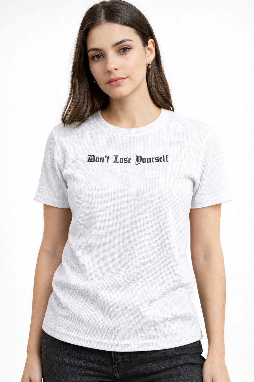 ASSEMA Kadın Wafıl Kumaş Tişört Regular Kalıp Bisiklet Yaka Baskılı Günlük Basic T-Shirt - Beyaz