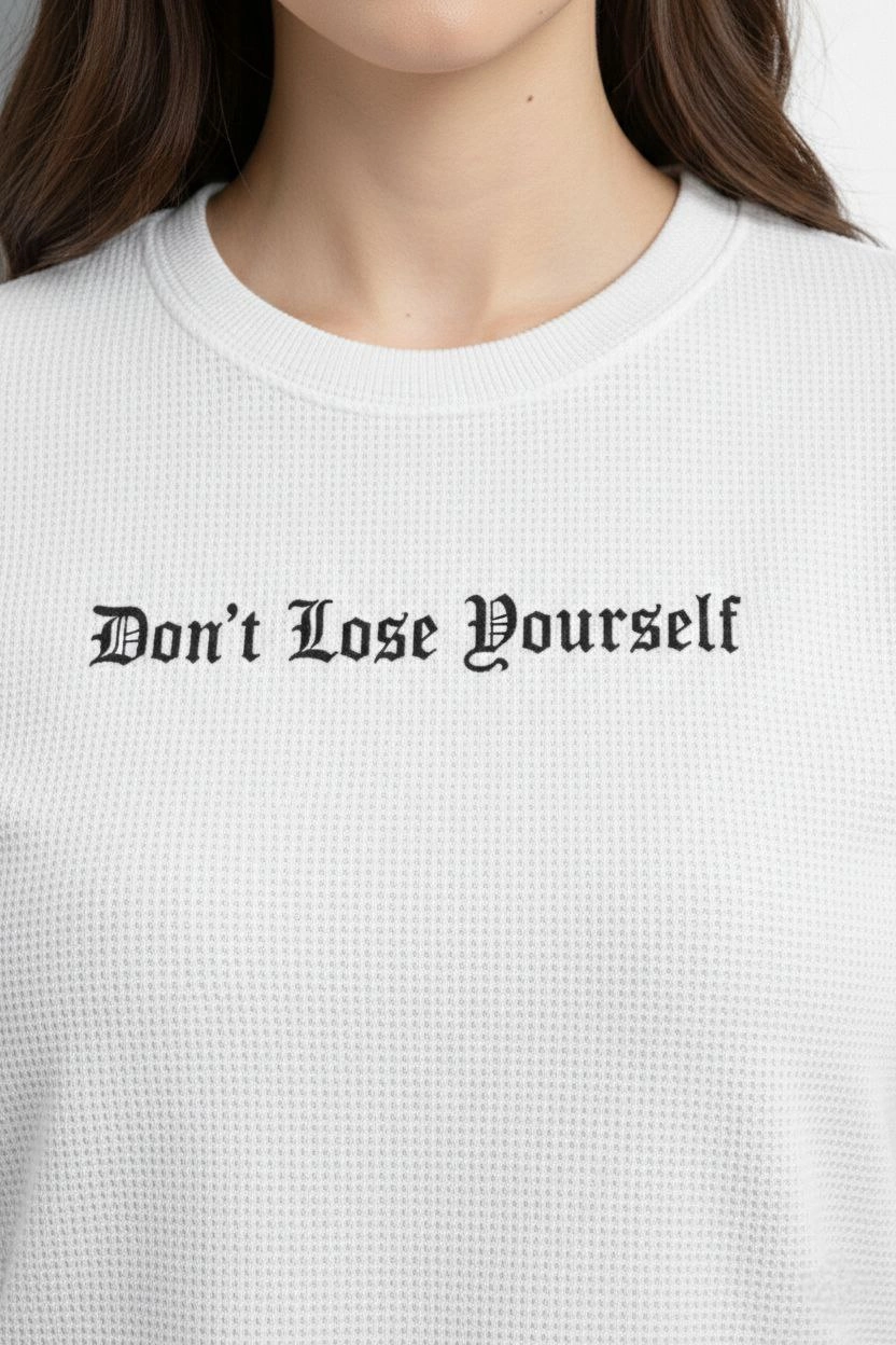 ASSEMA Kadın Wafıl Kumaş Tişört Regular Kalıp Bisiklet Yaka Baskılı Günlük Basic T-Shirt - Beyaz