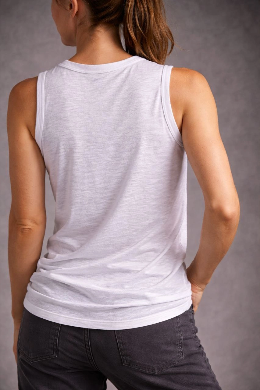 ASSEMA Kadın Flamlı Kumaş Sıfır Kolsuz Atlet  Basic Spor Üst, Günlük ve Fitness Kullanımına Uygun - Beyaz