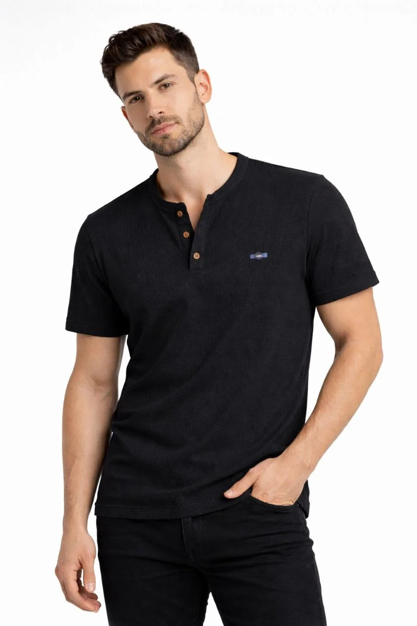 ASSEMA Erkek Waffle Dokulu Likralı Henley Yaka Düğmeli Regular Fit Kısa Kollu T-Shirt - Siyah