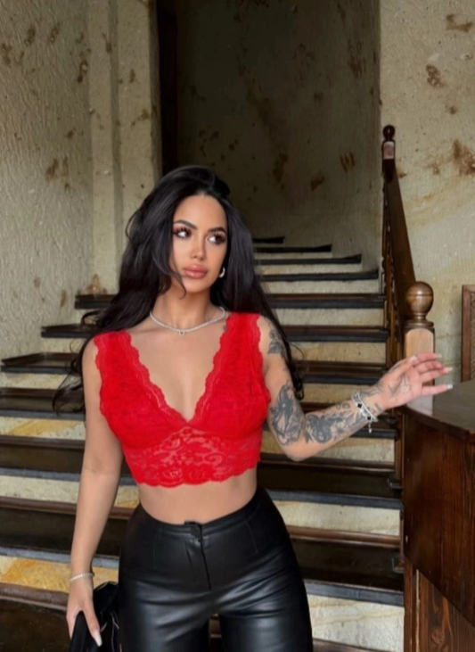 Kadın Dantel Bralet Crop Sütyen V Yaka Askılı Şık Esnek Rahat - Kırmızı