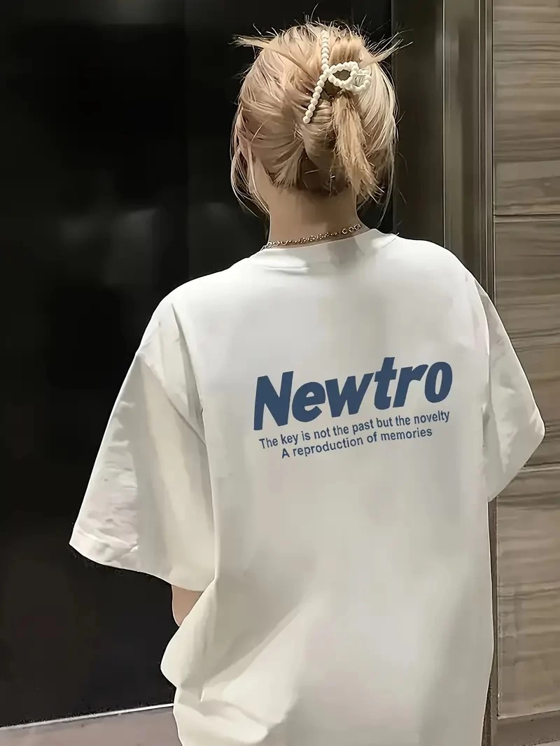 ASSEMA Kadın Newtro Baskılı Oversize Bisiklet Yaka T-shirt - Beyaz