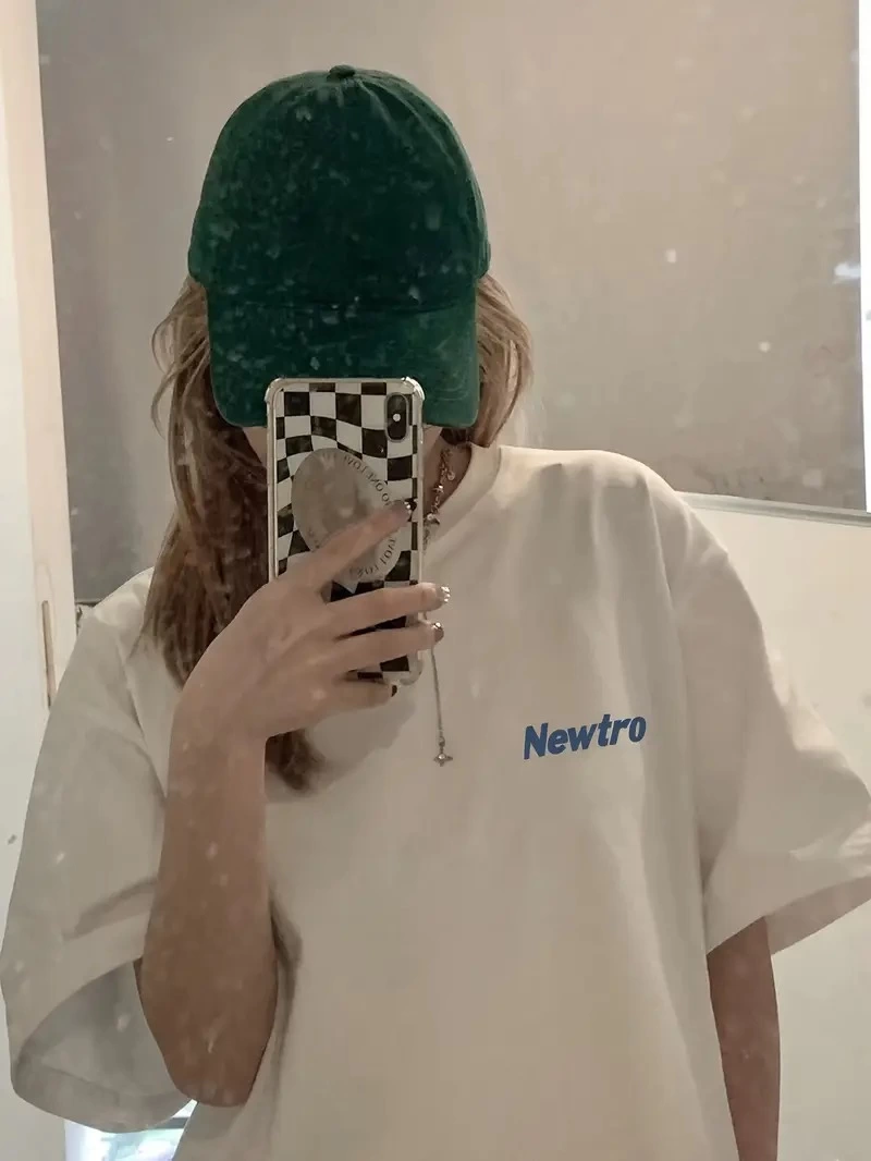 ASSEMA Kadın Newtro Baskılı Oversize Bisiklet Yaka T-shirt - Beyaz