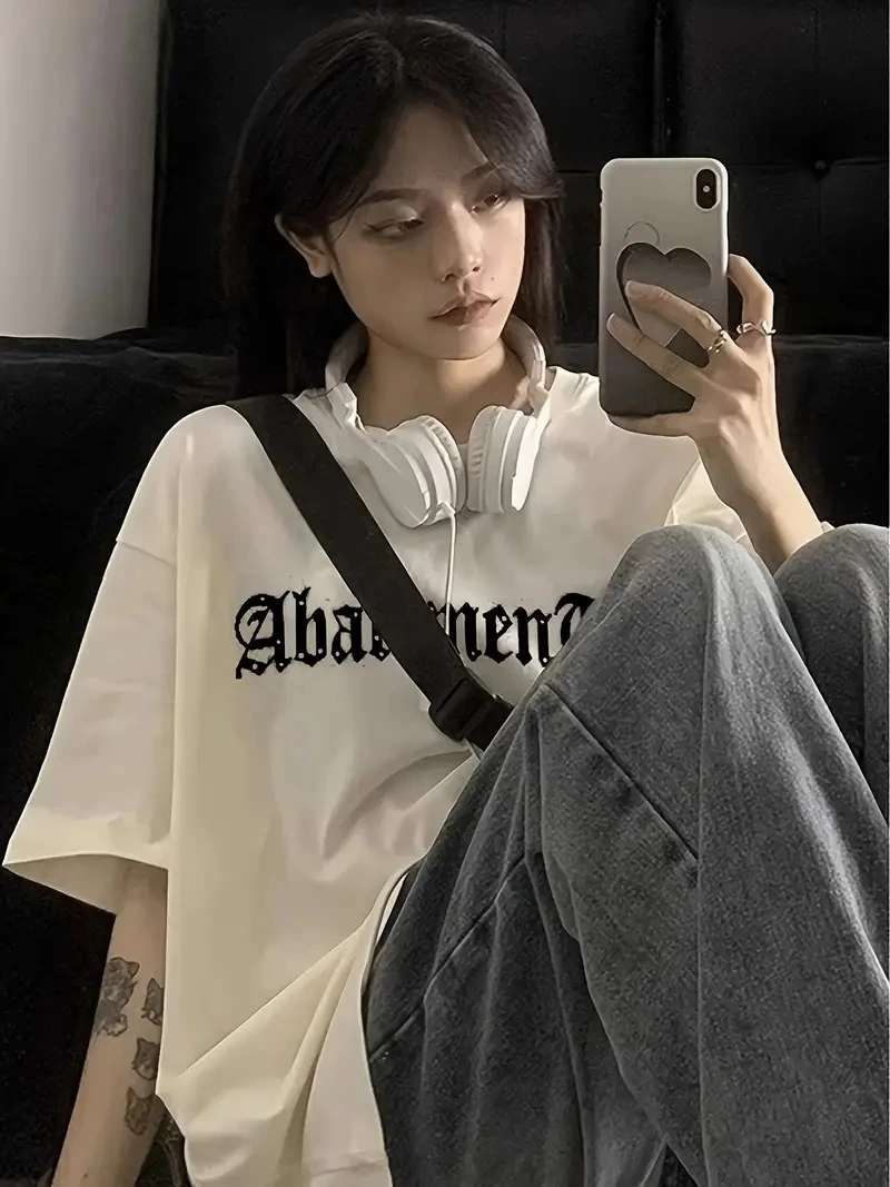 ASSEMA Kadın Örümcek Baskılı Bisiklet Yaka T-shirt - Beyaz