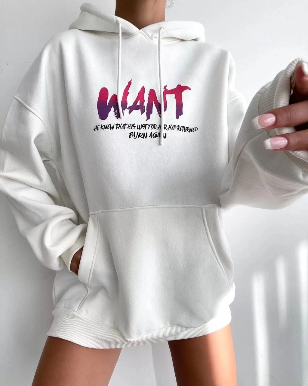 ASSEMA Kadın Baskılı Üç İplik Kapüşonlu Oversize Sweatshirt - Beyaz
