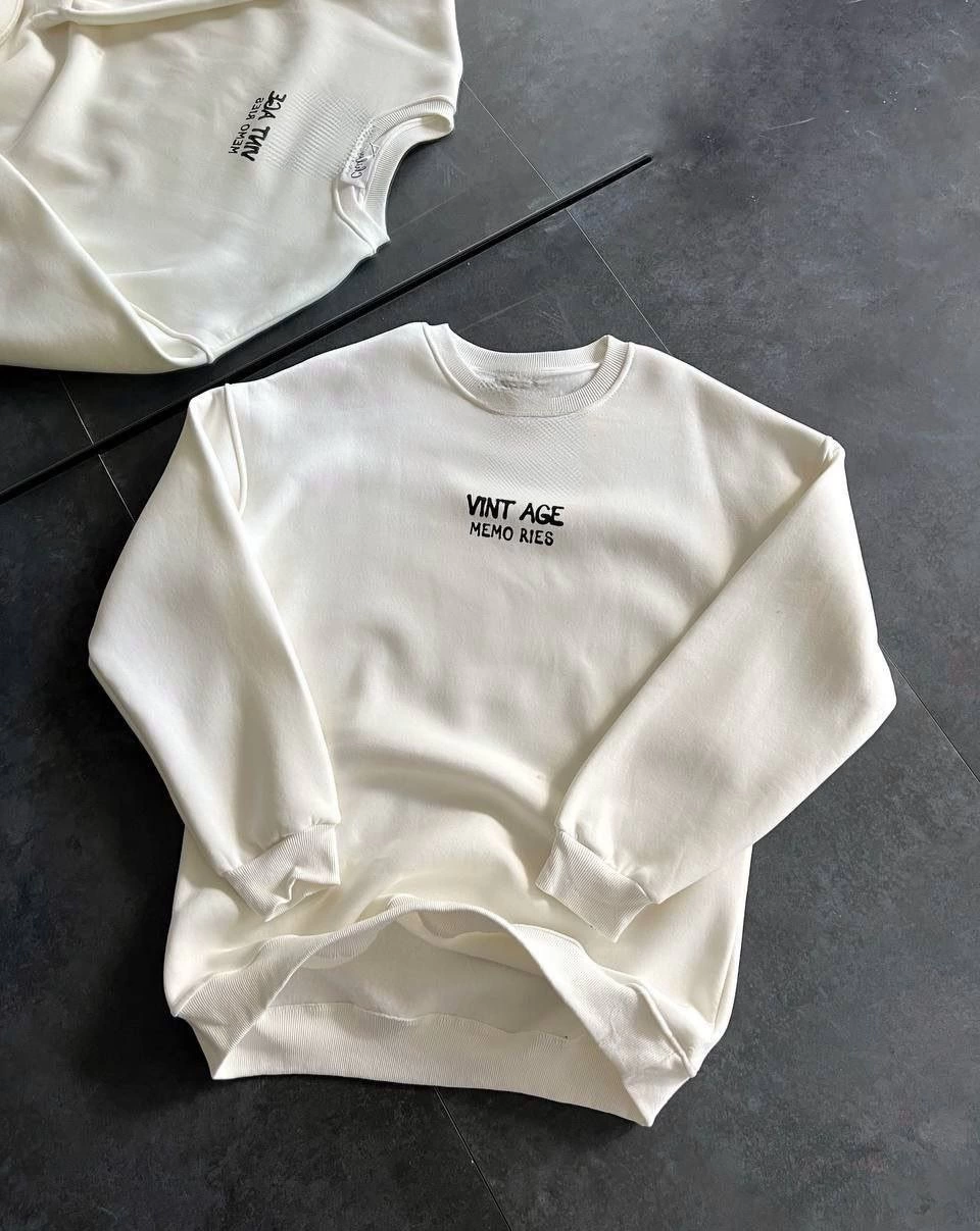 ASSEMA Kadın Bisiklet Yaka Üç İplik Baskılı Oversize SweatShirt - Beyaz