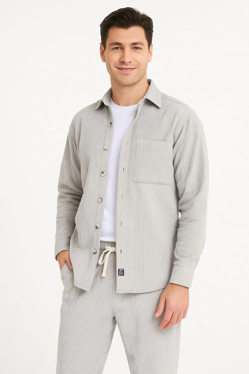 ASSEMA Erkek Kadife Oversize Takım - Gömlek ve Pantolon İkili Set Füme Corduroy Şıklığı, Rahat ve Zarif Duruş Yumuşak Dokulu Kadife Kumaş, Düğmeli Gömlek Üst ve Lastikli Pantolon Alt Parça ile Gün Boyu Konfor- Gri