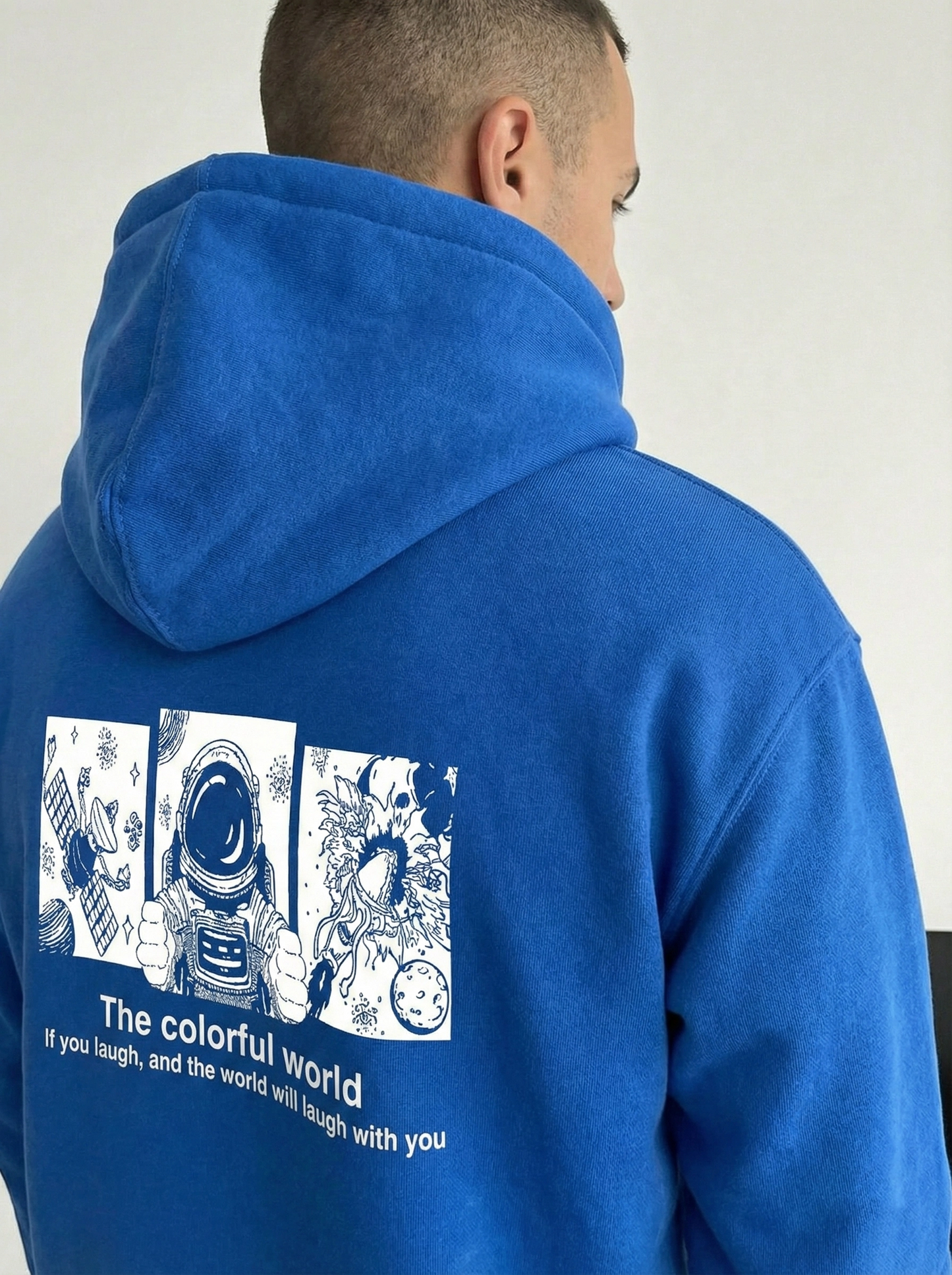 ASSEMA Erkek Kapüşonlu Oversize Hoodie - Üç İplik Pamuklu, Astronot Temalı Renkli Dünya Baskılı, Kanguru Cepli Premium Sweatshirt - Saks Mavi