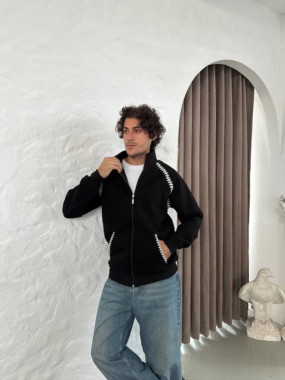 ASSEMA Erkek Oversize Dik Yaka Fermuarlı Sweatshirt - Zincir Nakışli Kanguru Cepli - Siyah