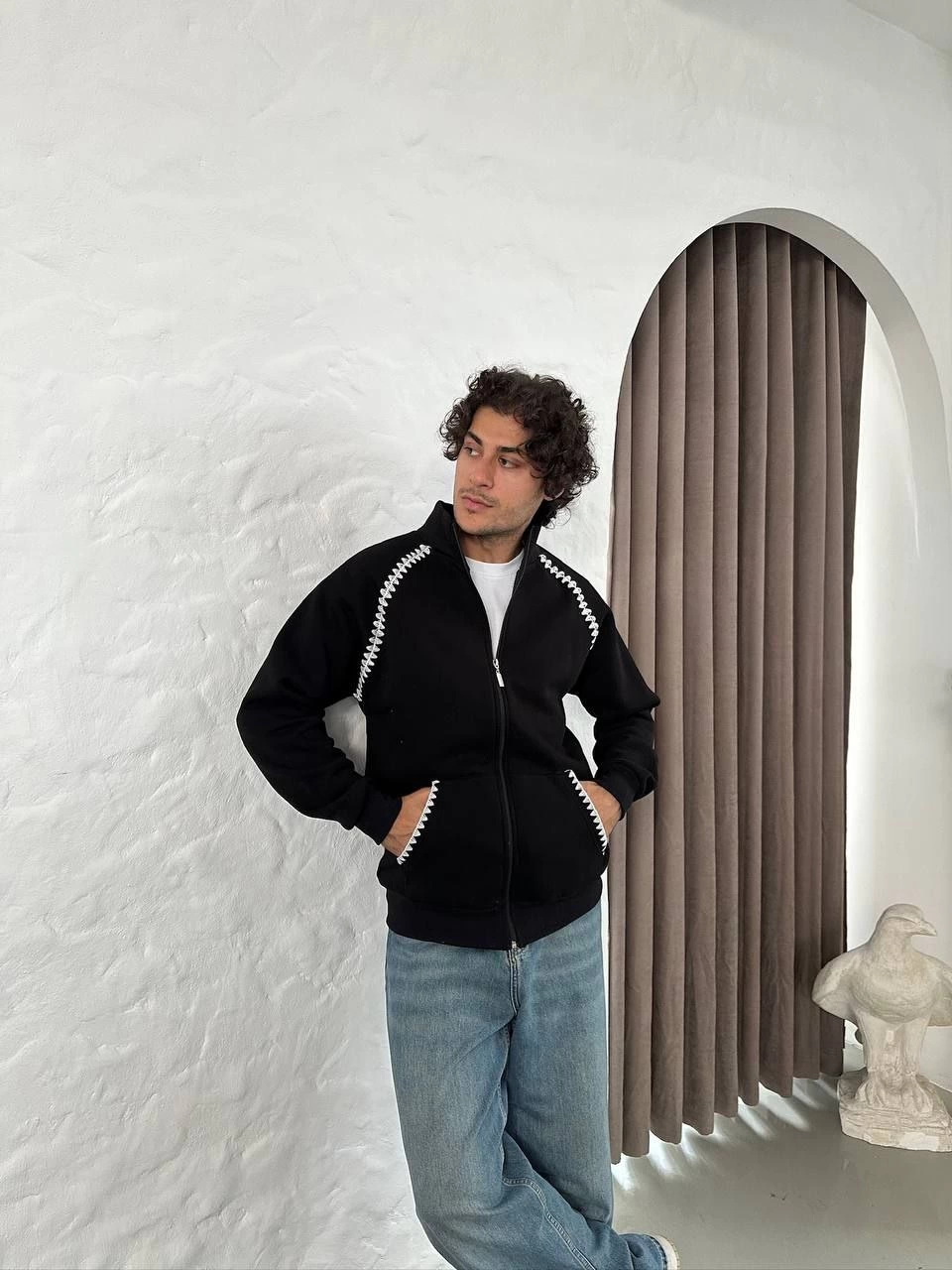 ASSEMA Erkek Oversize Dik Yaka Fermuarlı Sweatshirt - Zincir Nakışli Kanguru Cepli - Siyah