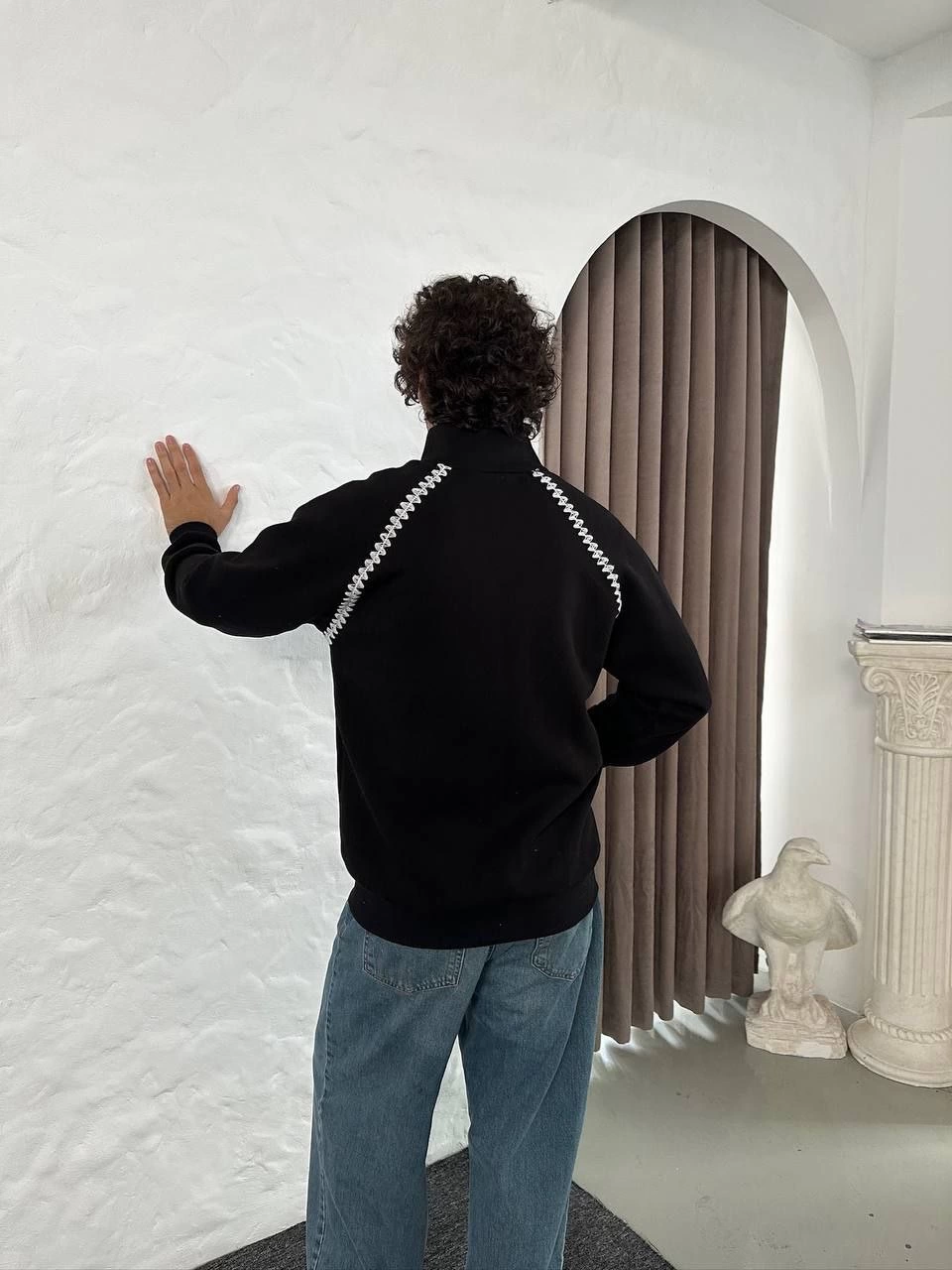 ASSEMA Erkek Oversize Dik Yaka Fermuarlı Sweatshirt - Zincir Nakışli Kanguru Cepli - Siyah