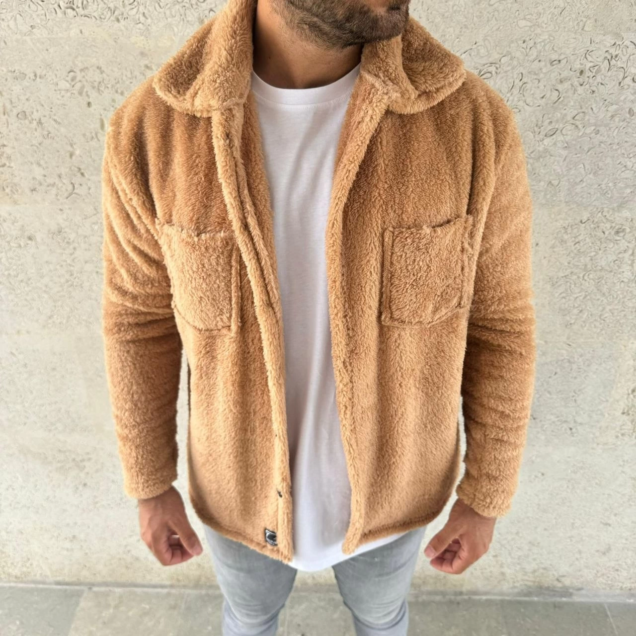 ASSEMA Erkek Pelüş Polar Hırka Gömlek - Yakalı, İlik Düğmeli, Göğüs Cepli, Yumuşak Dokulu Kışlık Regular Fit Rahat Günlük Model - Açık Kahve