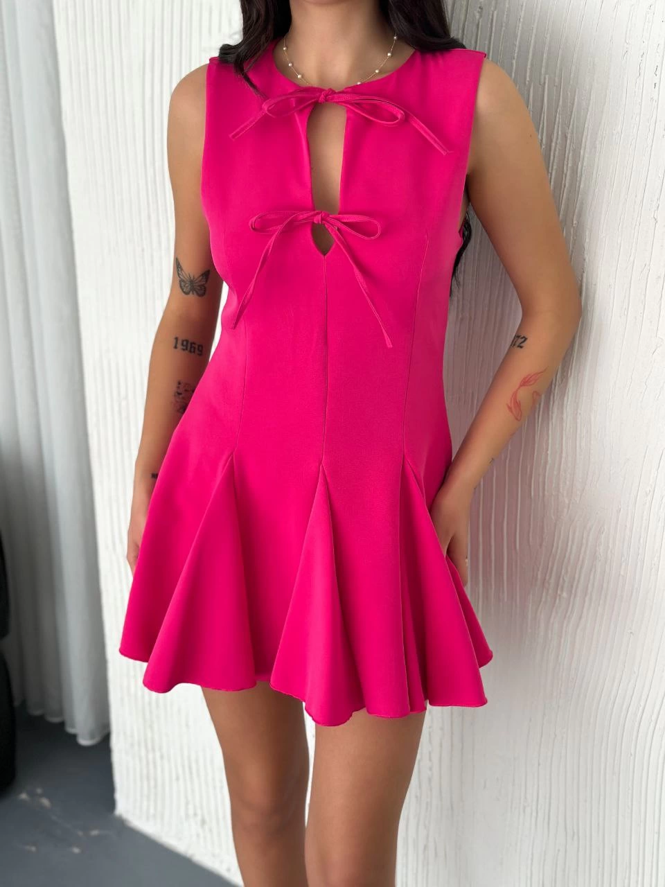 ASSEMA Kadın Göğüs Bağlamalı Kolsuz Mini Boy Elbise - Pembe