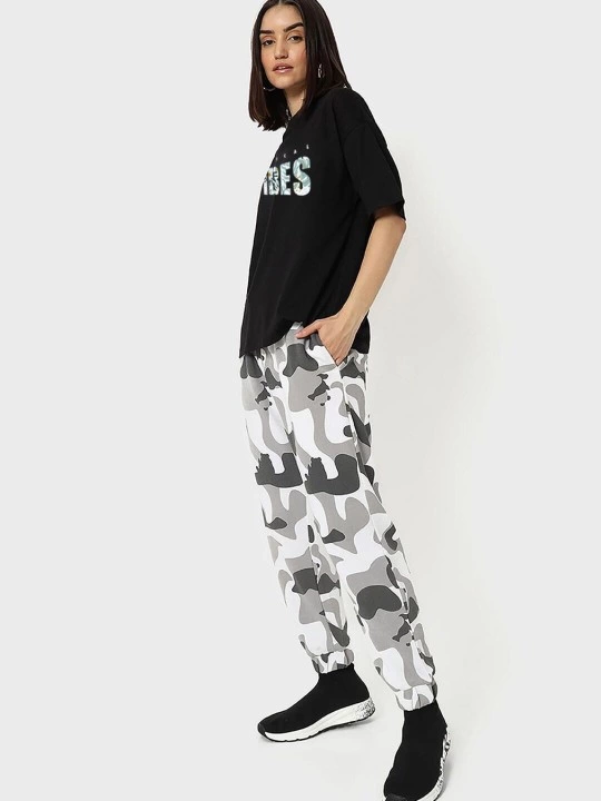 ASSEMA Kadın Baskılı Oversize Kısa kol T-shirt - Siyah