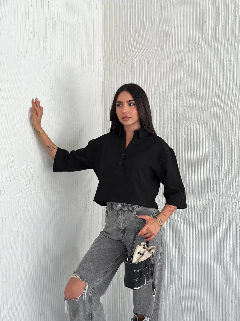 ASSEMA Z Krep Kadın Crop Yakalı Gömlek İlik Düğmeli Üç Çeyrek Sleeve Kol - Siyah