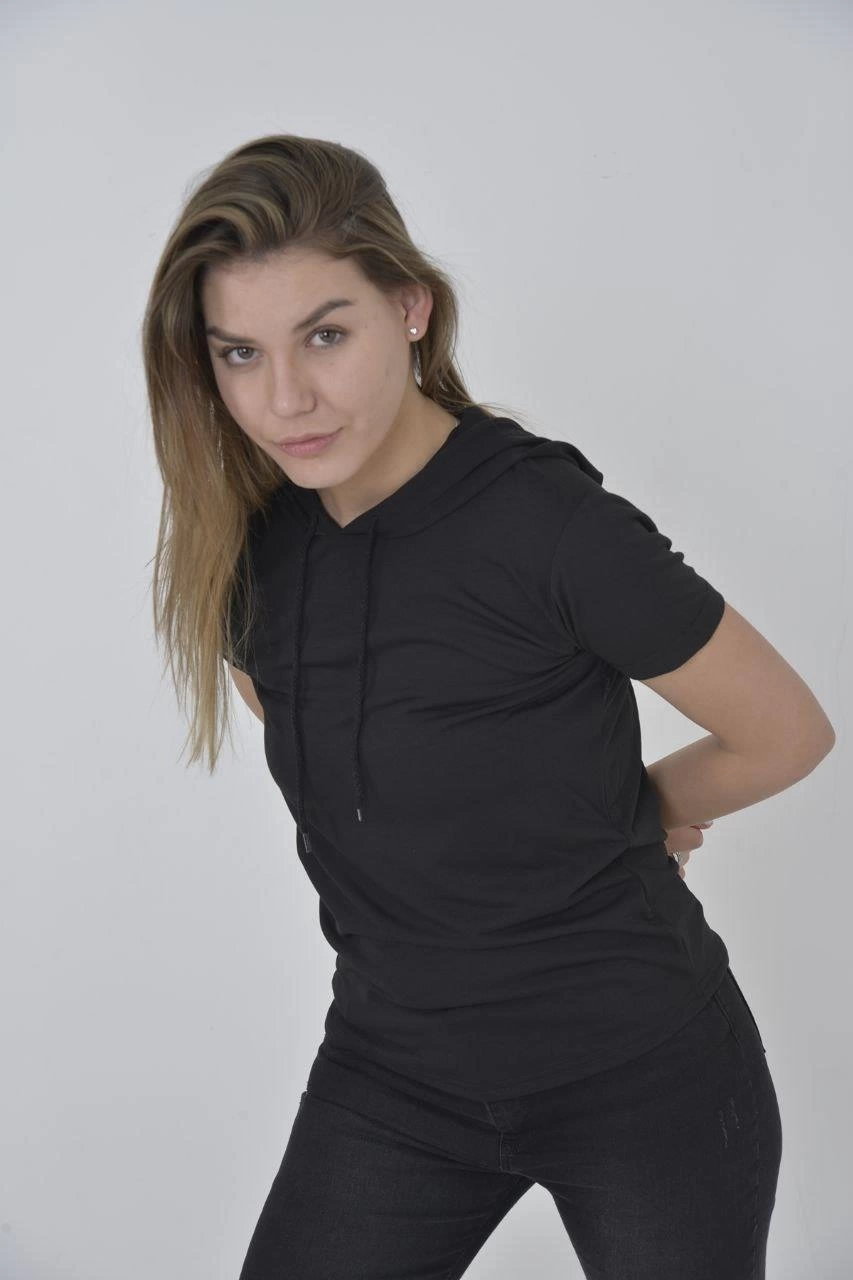 ASSEMA Kadın Kapüşonlu T-Shirt Kısa Kol Bisiklet Yaka Slimfit Tişört   - Siyah
