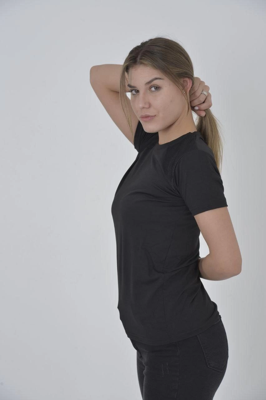 ASSEMA Kadın Omuz Fileli T-Shirt Kısa Kol Bisiklet Yaka Slimfit Tişört  - Siyah