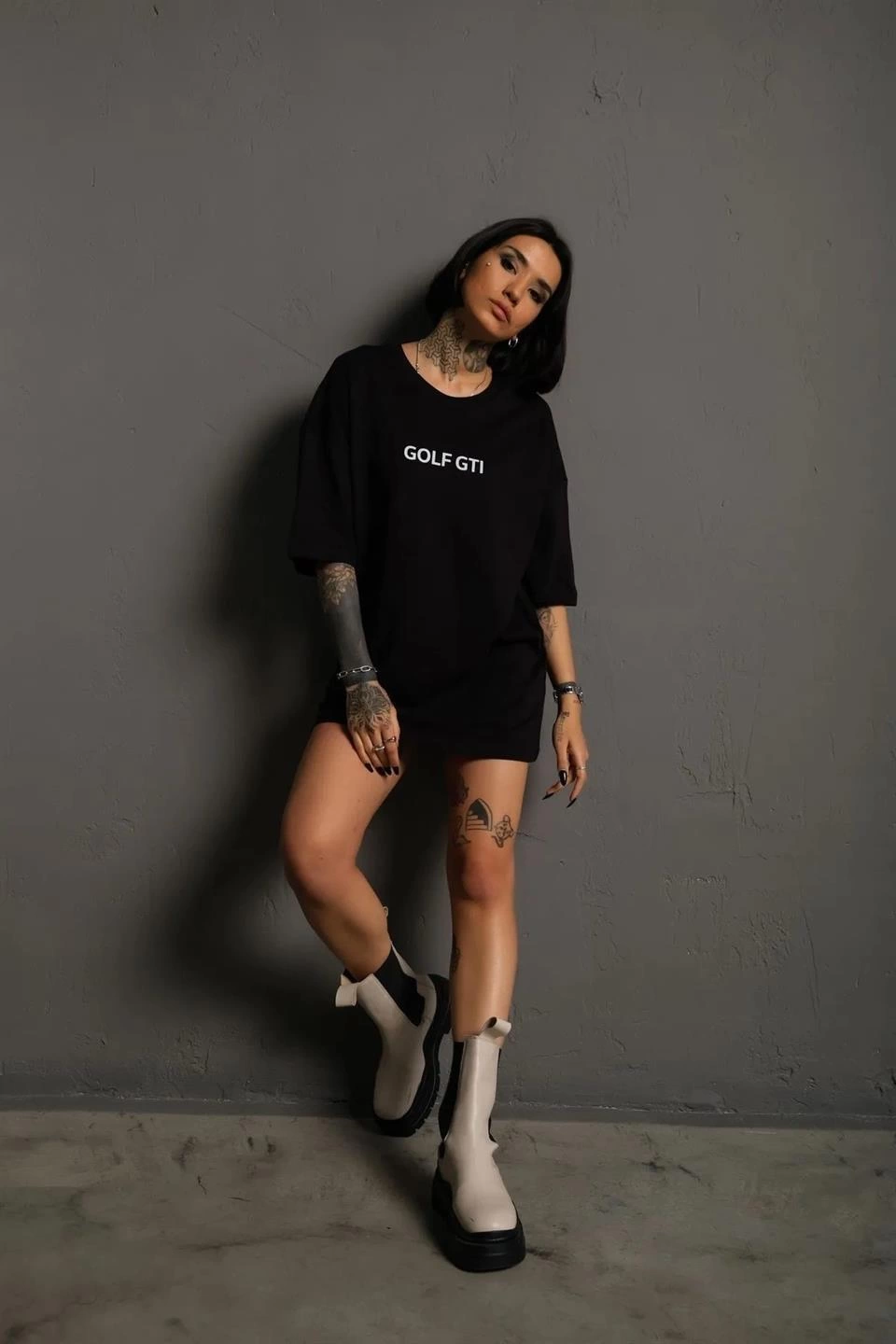 ASSEMA Kadın Oversize Tişört Golf GTI Retro Araba Baskılı T-shirt - Siyah