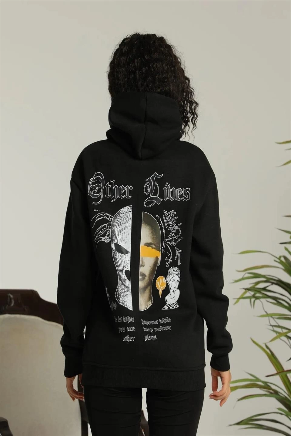 ASSEMA Kadın Kapşonlu Sweatshirt Oversize Üç İplik Şardonlu Other Lives Ön Arka Baskılı - Siyah