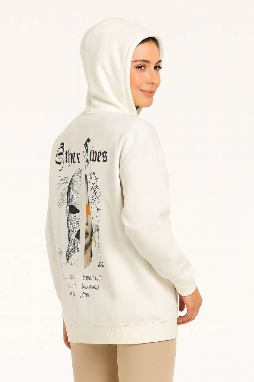 ASSEMA Kadın Oversize Üç İplik Şardonlu Kapüşonlu Sweatshirt Beyaz Other Lives Ön ve Arka Baskılı