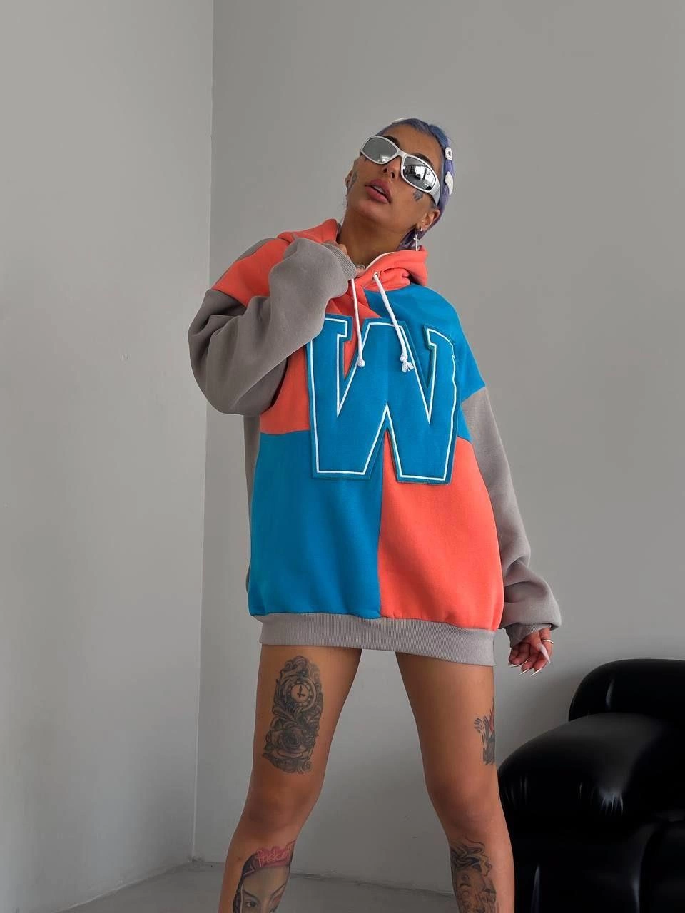 ASSEMA Kadın W Nakış İşlemeli Kapüşonlu  üç iplik pamuklu Sweatshirt - Mavi