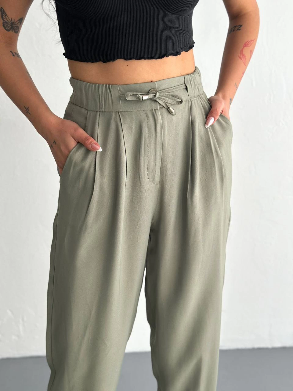 ASSEMA Kadın Yüksel Bel Beli Bağcıklı Cepli Rahat Paça Pantalon - Su Yeşili