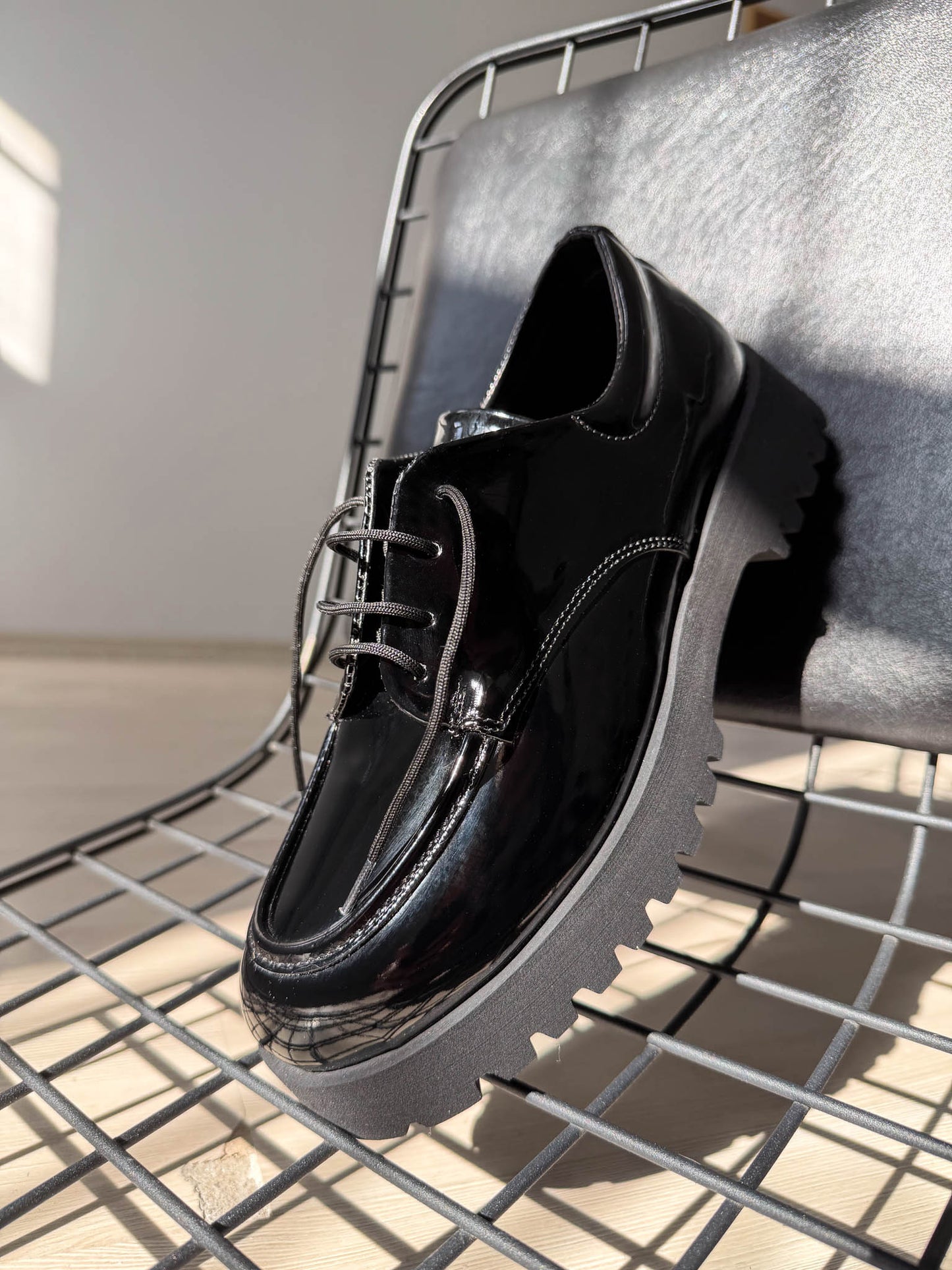 ASSEMA KB-KX6 Kuback Kömür Rugan Bağcıklı Günlük Unisex Ayakkabı