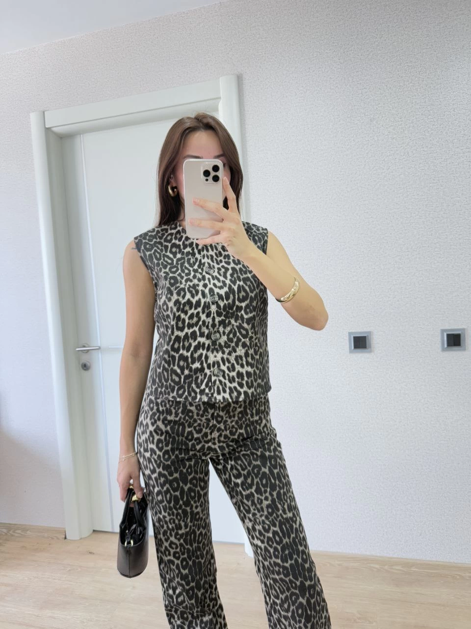 ASSEMA leopar desenli Düğmeli Bluzlu Pantolon İkili Takım -Leopar
