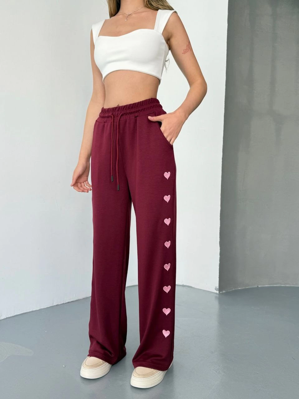 ASSEMA Kadın Osy Modal Yumuşak Dokulu Kumaş Nakış işlemeli Rahat Bol Paça Eşofman Pantalon - Bordo