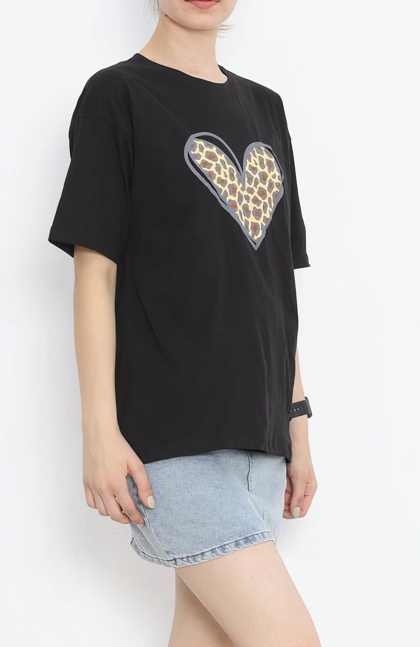 ASSEMA Sevgililer Günü İçin Özel Tasarım Leopar Kalp Baskılı T-shirt - Siyah