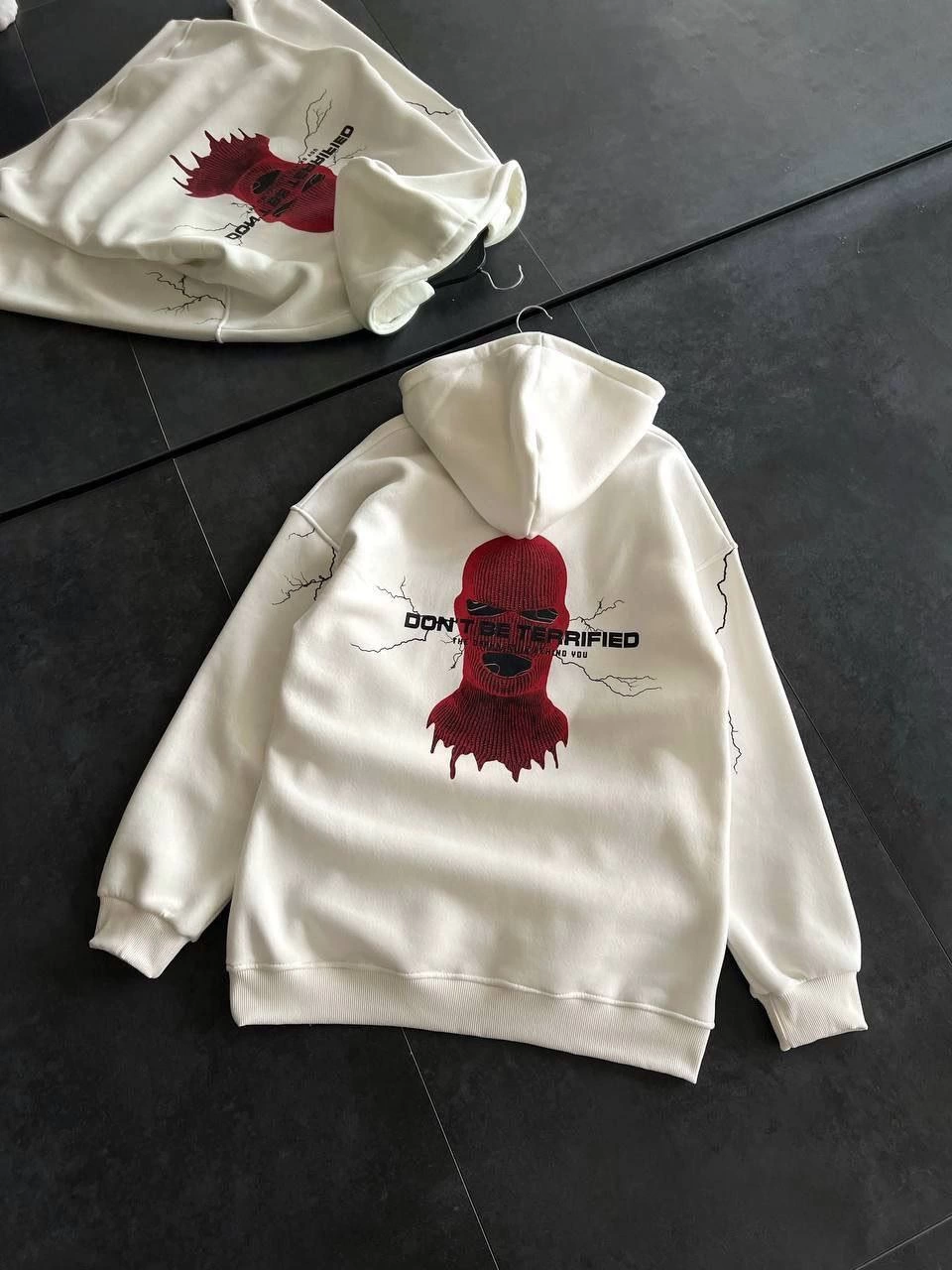 ASSEMA Kadın Üç İplik Kapüşonlu Baskılı Oversize SweatShirt- Beyaz