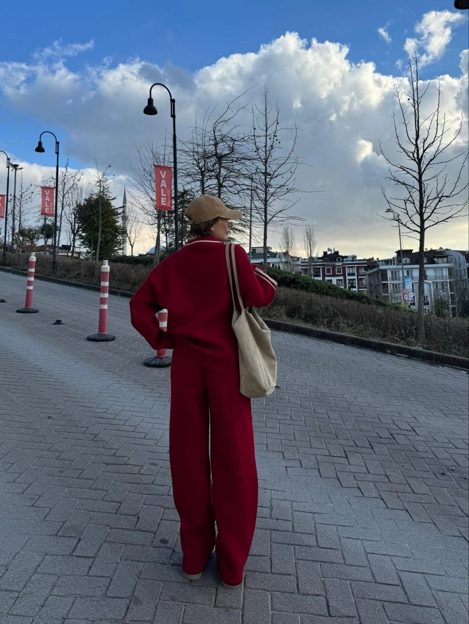 ASSEMA Kadın Üç İplik Pamuklu Yakalı Sweat Baggy Pantalonlu Takım - Bordo