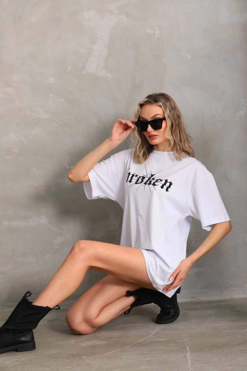 ASSEMA Kadın Baskılı Oversize Kısa kol  T-Shirt - Beyaz