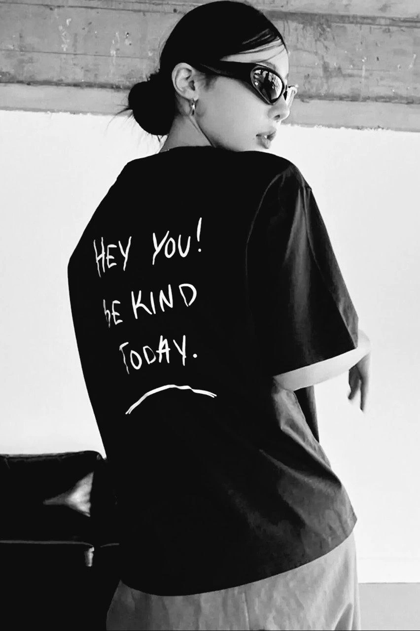 ASSEMA Kadın Baskılı T-Shirt Kısa Kol Bisiklet Yaka Ovarsize Rahat Kalıp Tişört T-Shirt - Siyah
