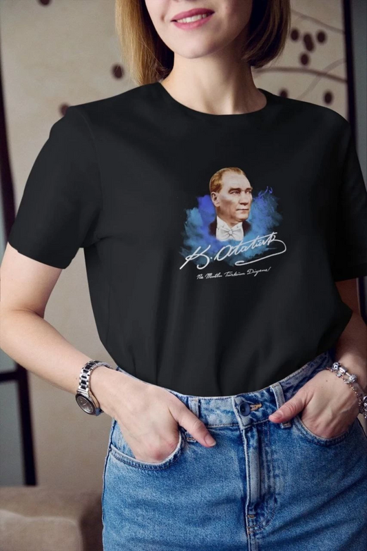 ASSEMA Kadın Bisiklet Yaka ATATÜRK Baskılı Oversize  Kısa kol  T-Shirt - Siyah