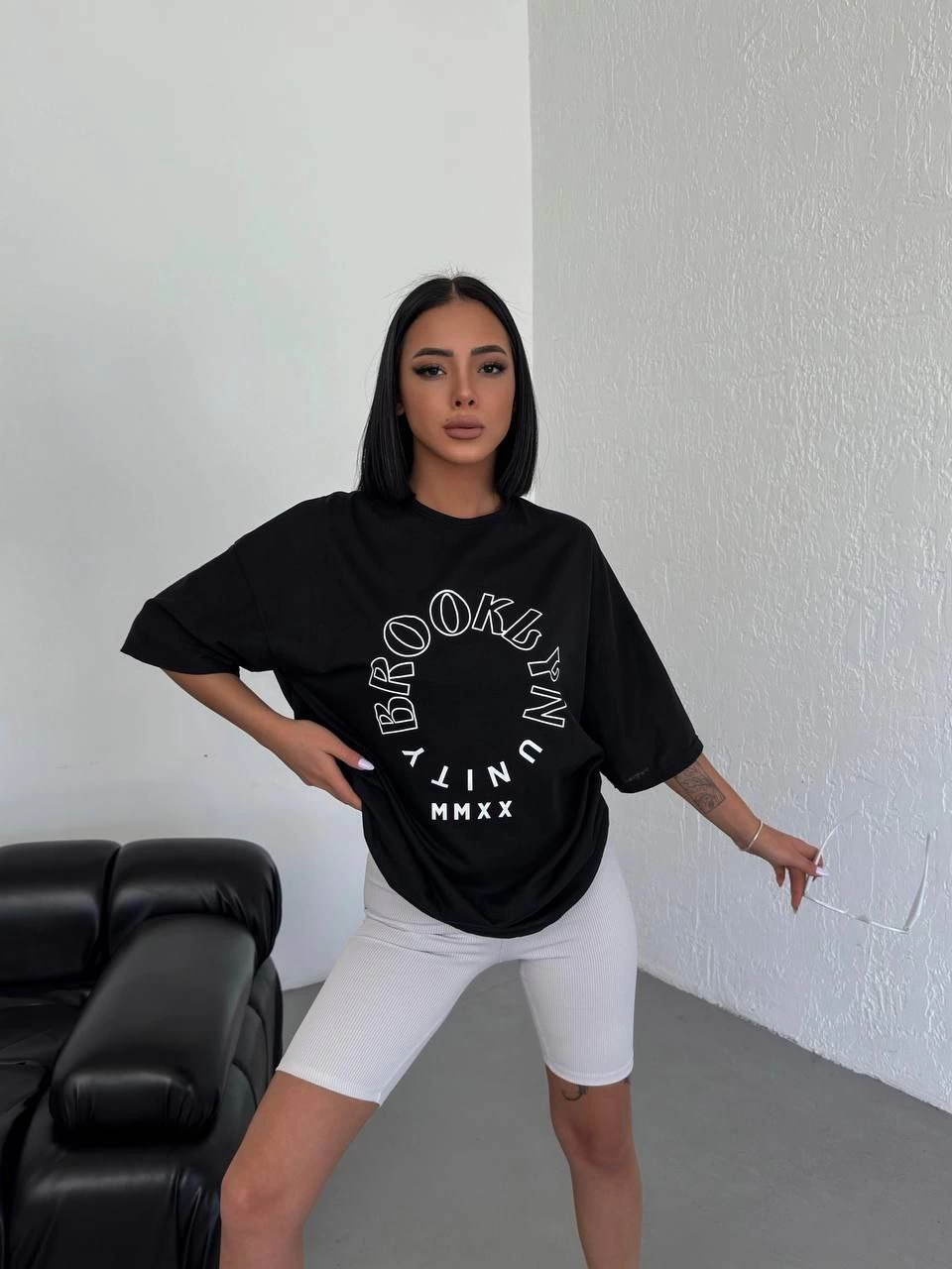 ASSEMA Kadın Baskılı T-Shirt Kısa Kol Bisiklet Yaka  Ovarsize Rahat Kalıp Günlük Tişört - Siyah