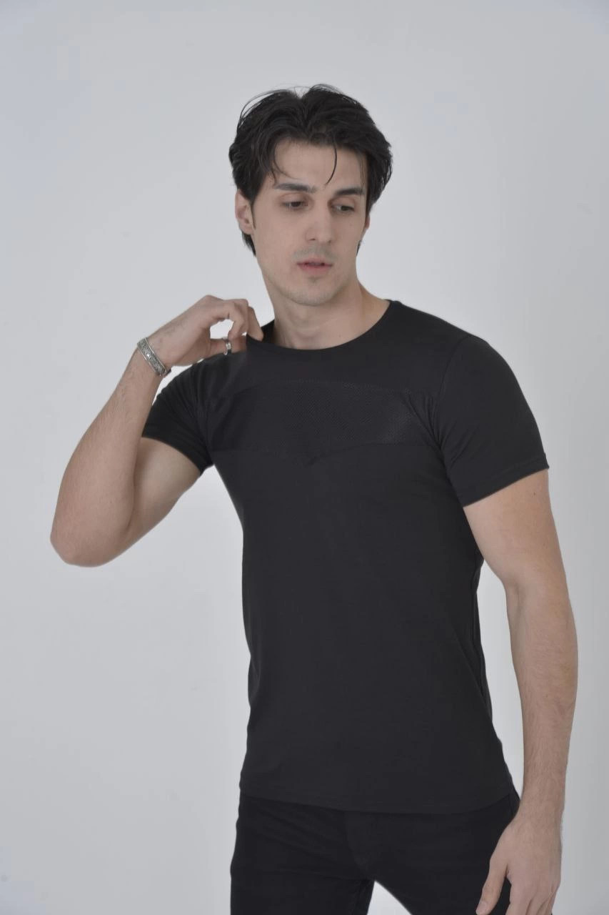 ASSEMA Erkek Göğüs File Aksesuarlı T-shirt - Siyah
