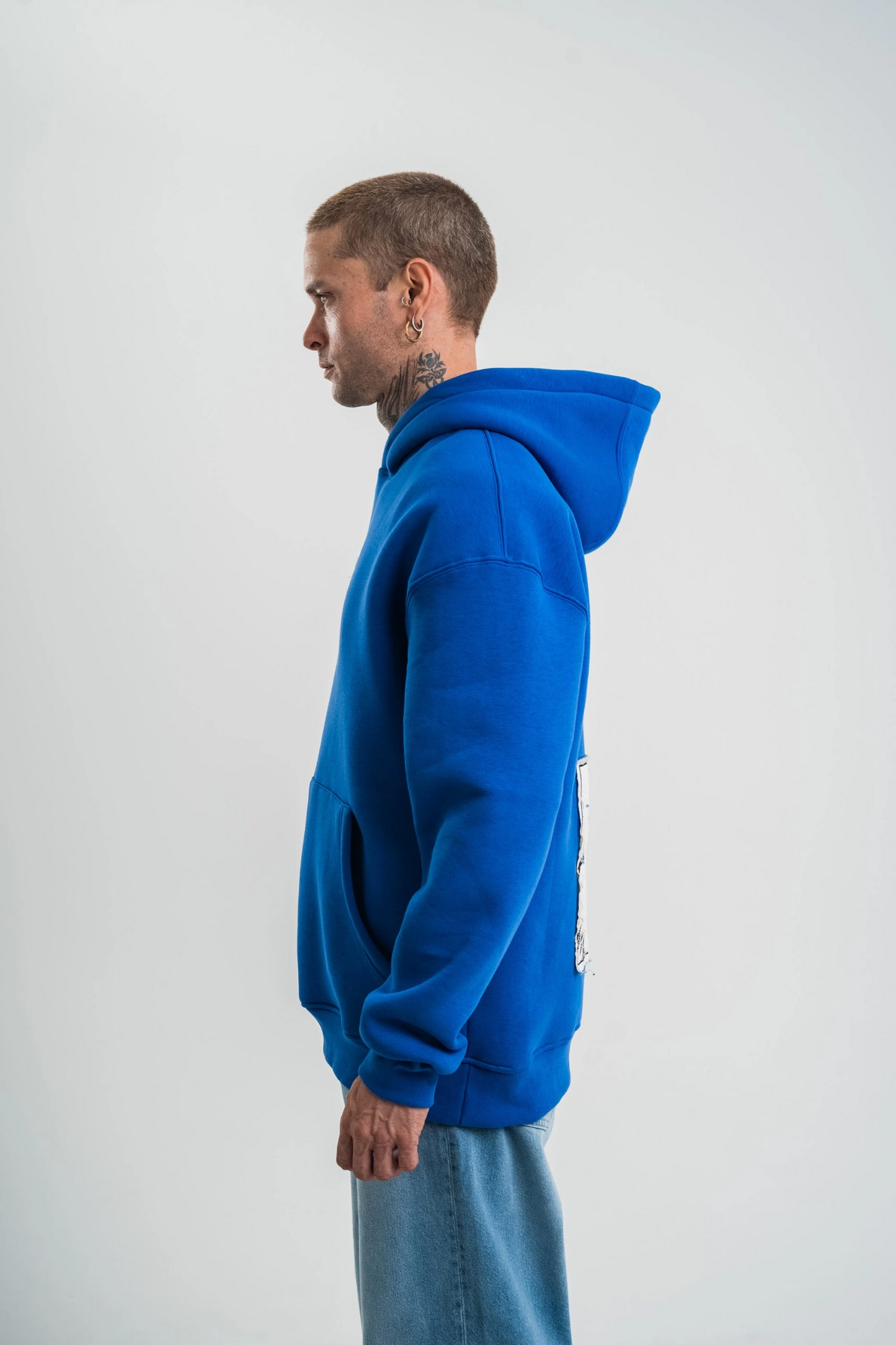 ASSEMA ERKEK Kapşonlu Uzun Kol Patchli Nakışlı SweatShirt - Mavi