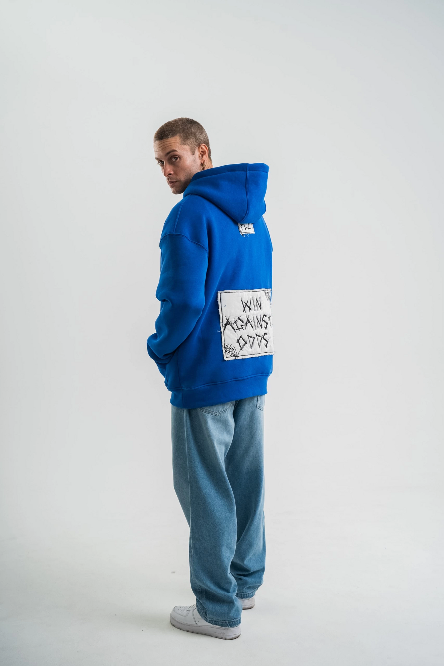 ASSEMA ERKEK Kapşonlu Uzun Kol Patchli Nakışlı SweatShirt - Mavi