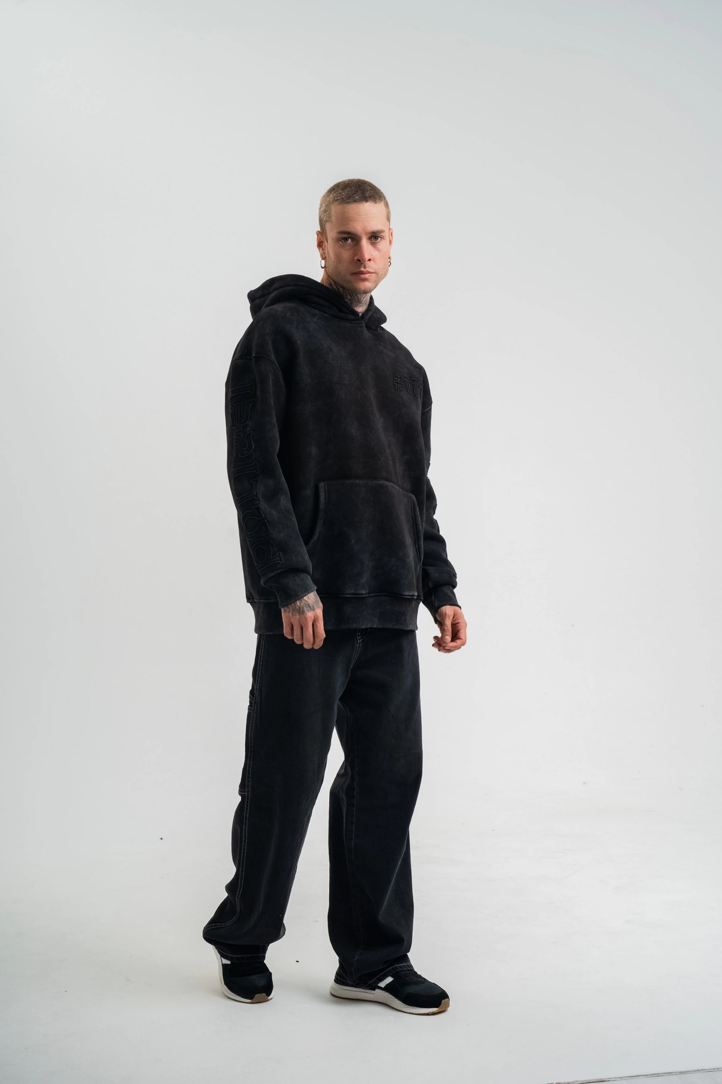 ASSEMA ERKEK Uzun Kol Kapşonlu Yıkamalı Nakışlı SweatShirt - Siyah