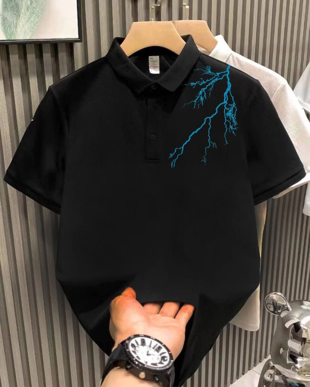 ASSEMA Erkek Yakası Düğmeli Baskılı T-Shirt - Siyah